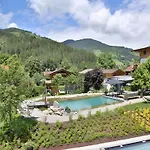 Wildrose Chalet *