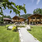 Wildrose Chalet *
